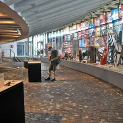 W muzeum w Grunwaldzie można podziwiać historyczne eksponaty, broń i chorągwie. Atrakcje upamiętniają wielką bitwę.
