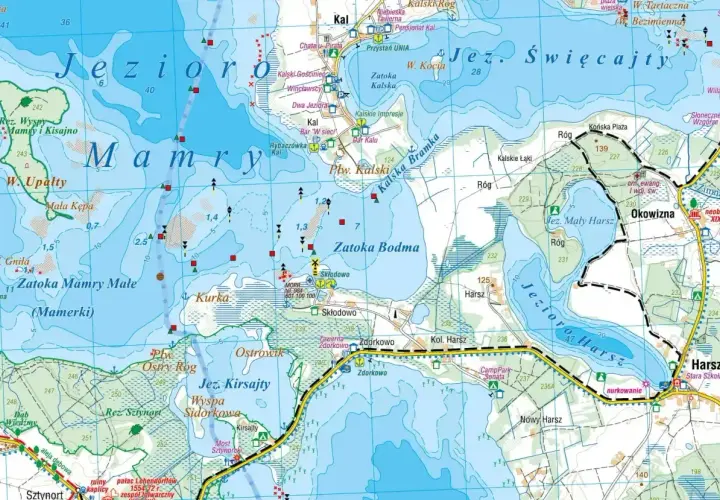 Mapa Mazur pokazuje Jezioro Mamry i Jezioro Harsz. Ile jest jezior na Mazurach? Tysiące!