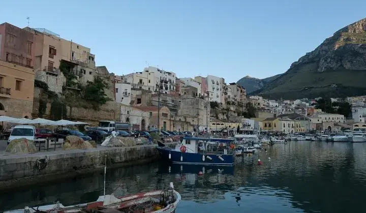 Gdzie zjeść w Castellammare del Golfo? Najlepsze lokalne restauracje