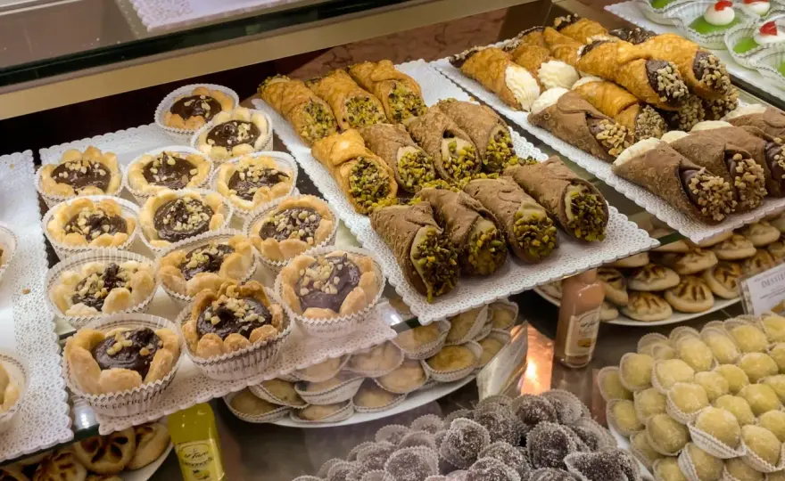 Taormina gdzie zjeść: najlepsze restauracje i lokalne smaki