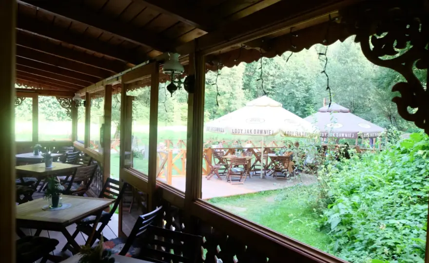 Ojców gdzie zjeść - odkryj najlepsze restauracje z lokalnymi specjałami