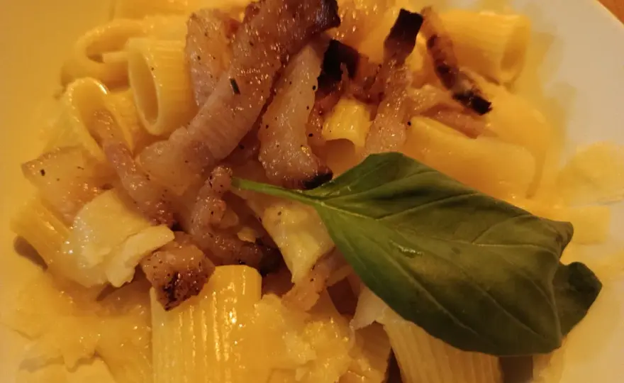 Jaki boczek do carbonary wybrać? Guanciale, pancetta czy boczek