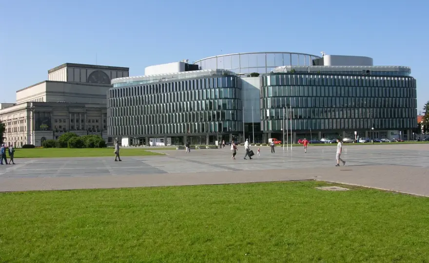 Plac Piłsudskiego w Warszawie - Co zobaczyć i jak zwiedzać?