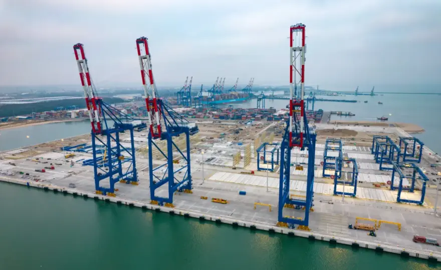 Największe lotniska w Europie i najlepszy port na Bałtyk