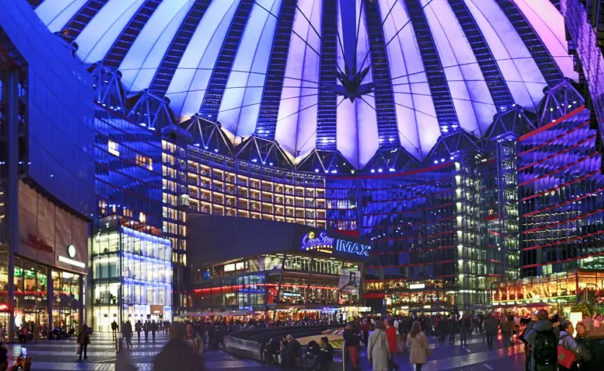 Sony Center na Potsdamer Platz - Co warto zobaczyć i gdzie zjeść?