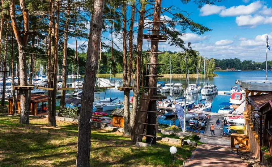 Jezioro Tajty - Mazury koło Giżycka - spokój i atrakcje